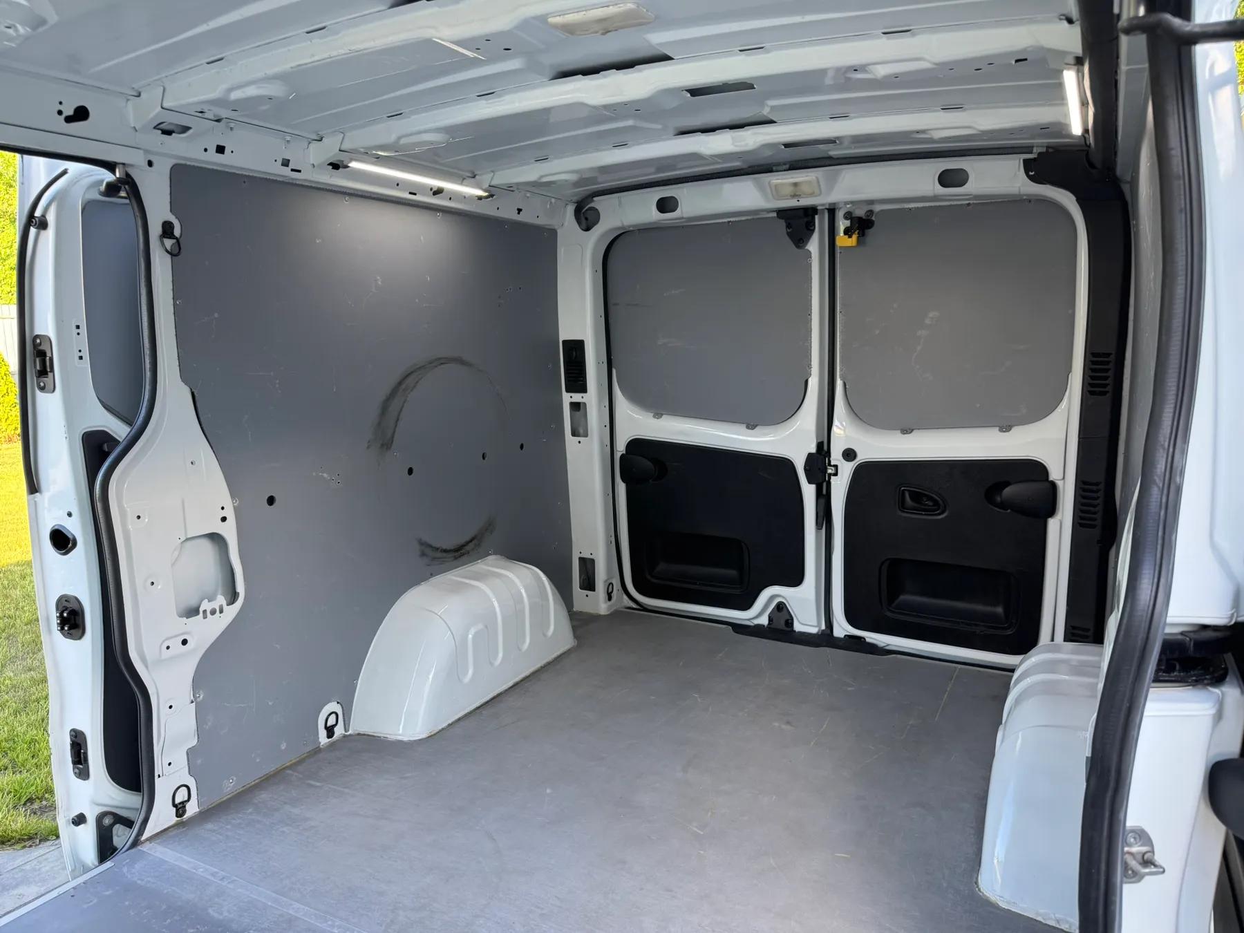 renault trafic 16