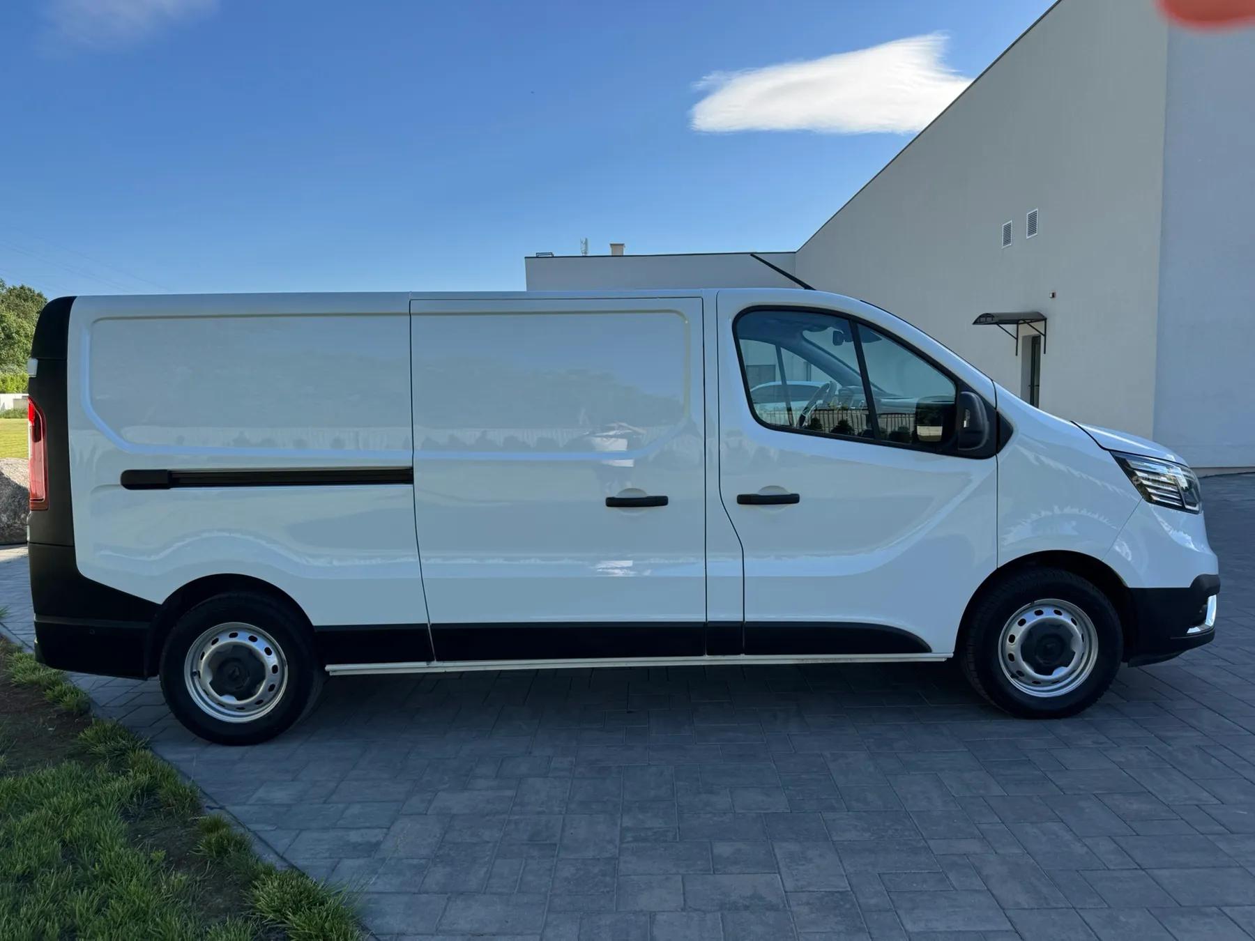 renault trafic 4