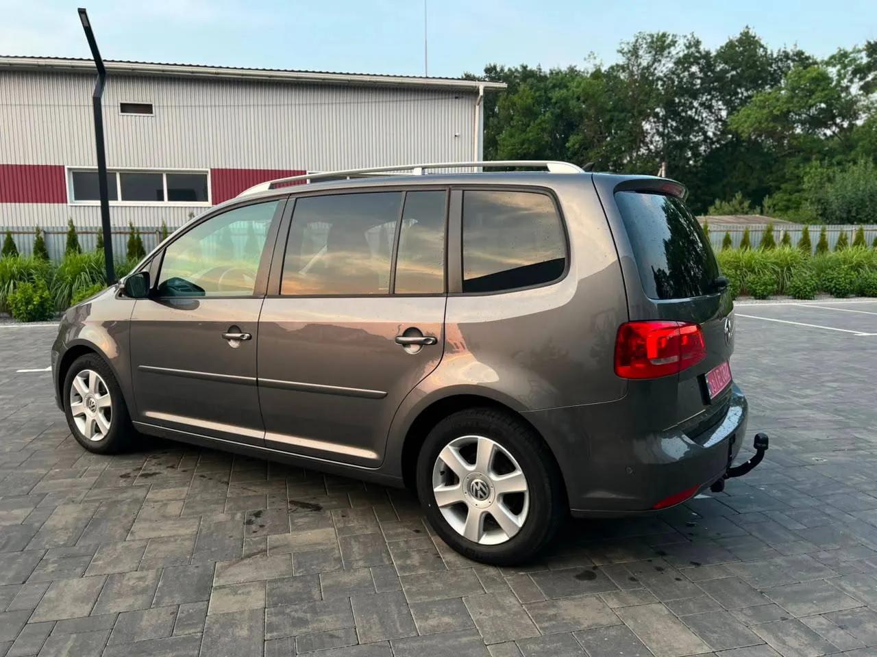 volkswagen touran 4