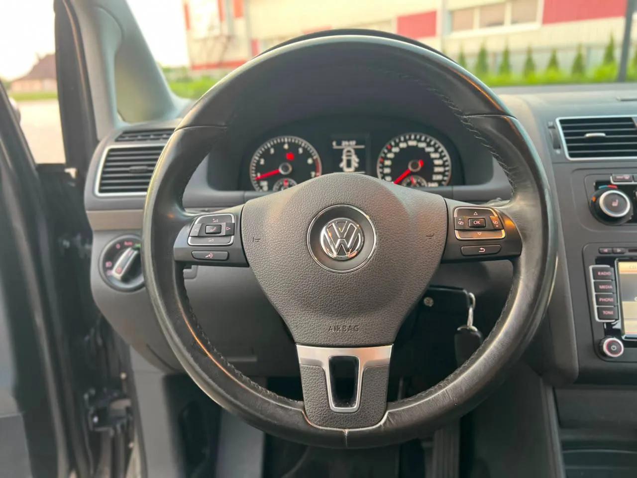 volkswagen touran 8