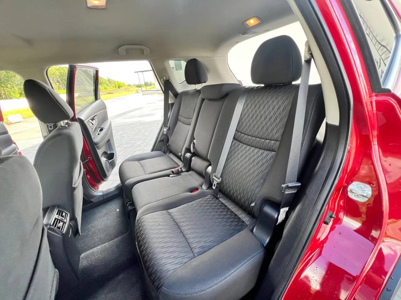 nissan ROGUE 5