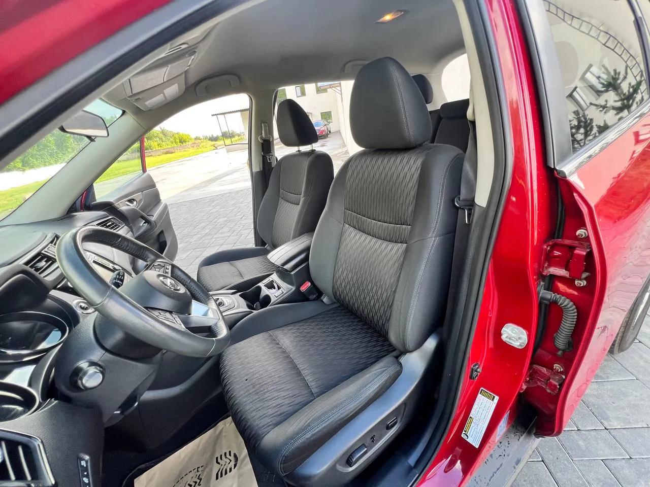 nissan ROGUE 6