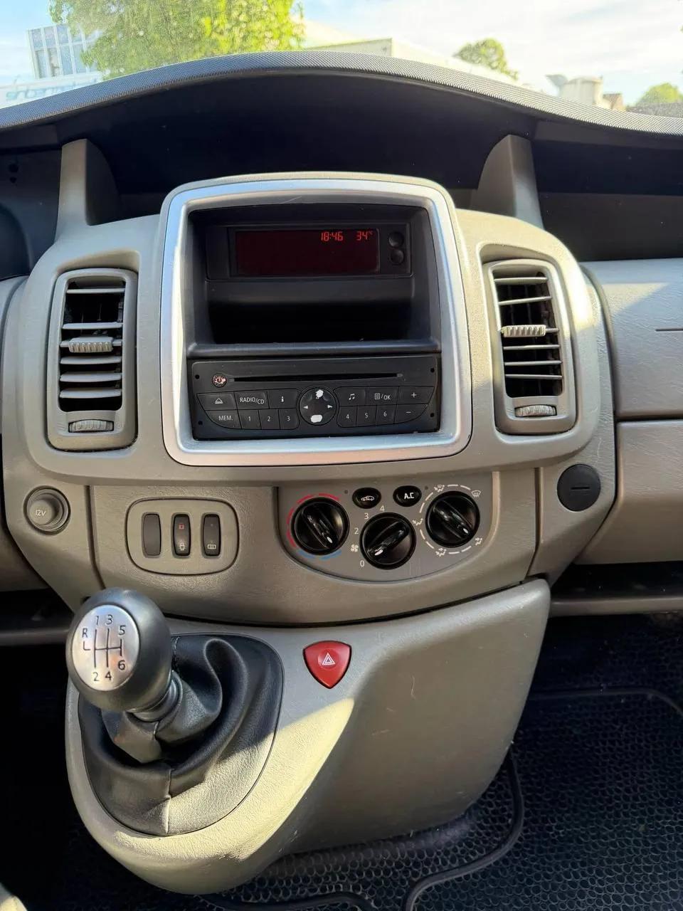 renault trafic 5