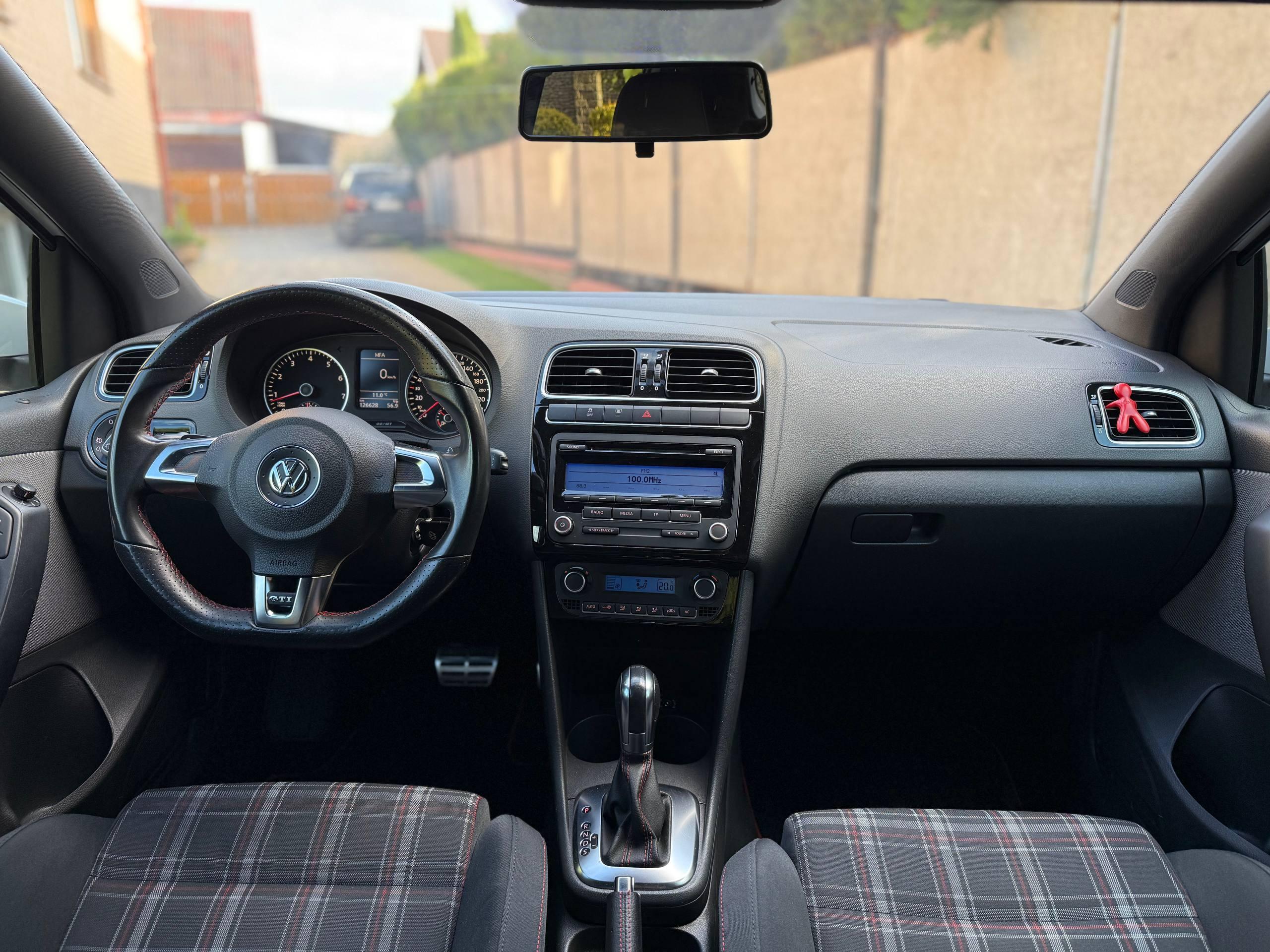 volkswagen polo 4